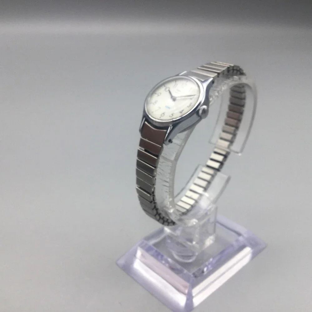 Timex Womens Watch 20mm Silver Tone Stainless Expansion Band New Battery